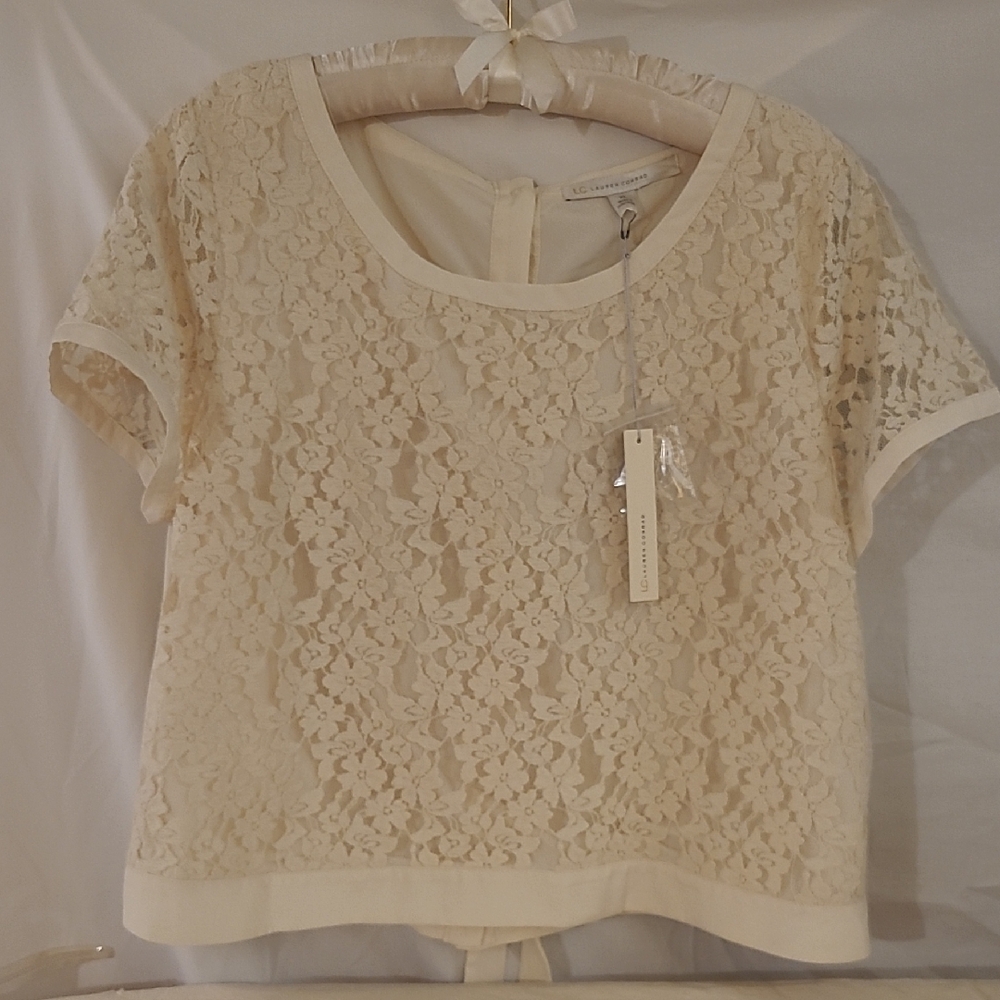 LC Lauren Conrad cream top crochet Top classy XL NWT